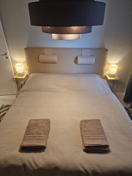 Modern Room With Bathroom, No Kitchen And Your Own Entrance Stockholm Exterior foto
